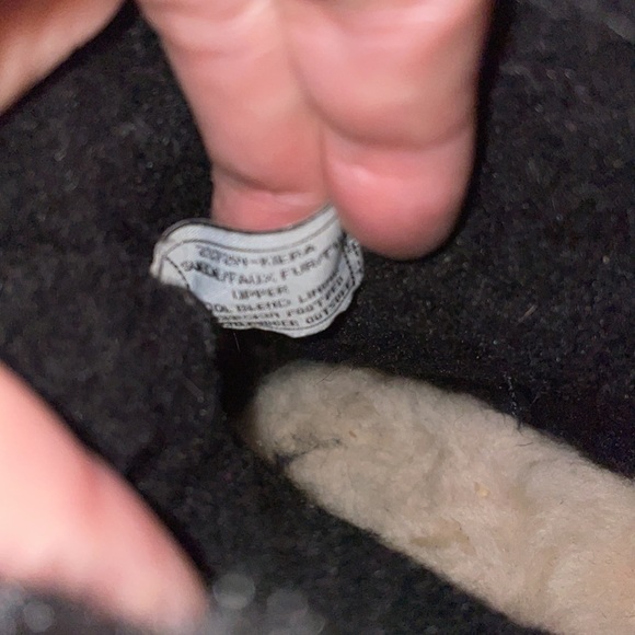 Bearpaw black booties genuine suede and fur worn once. Like new! - Picture 4 of 10